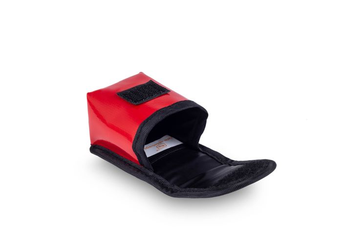 Pulse Oximeter Red Pouch PLEASE NOTE PRICE CAN CHANGE WITHOUT NOTIFICATION ON THIS ITEM - Image 3
